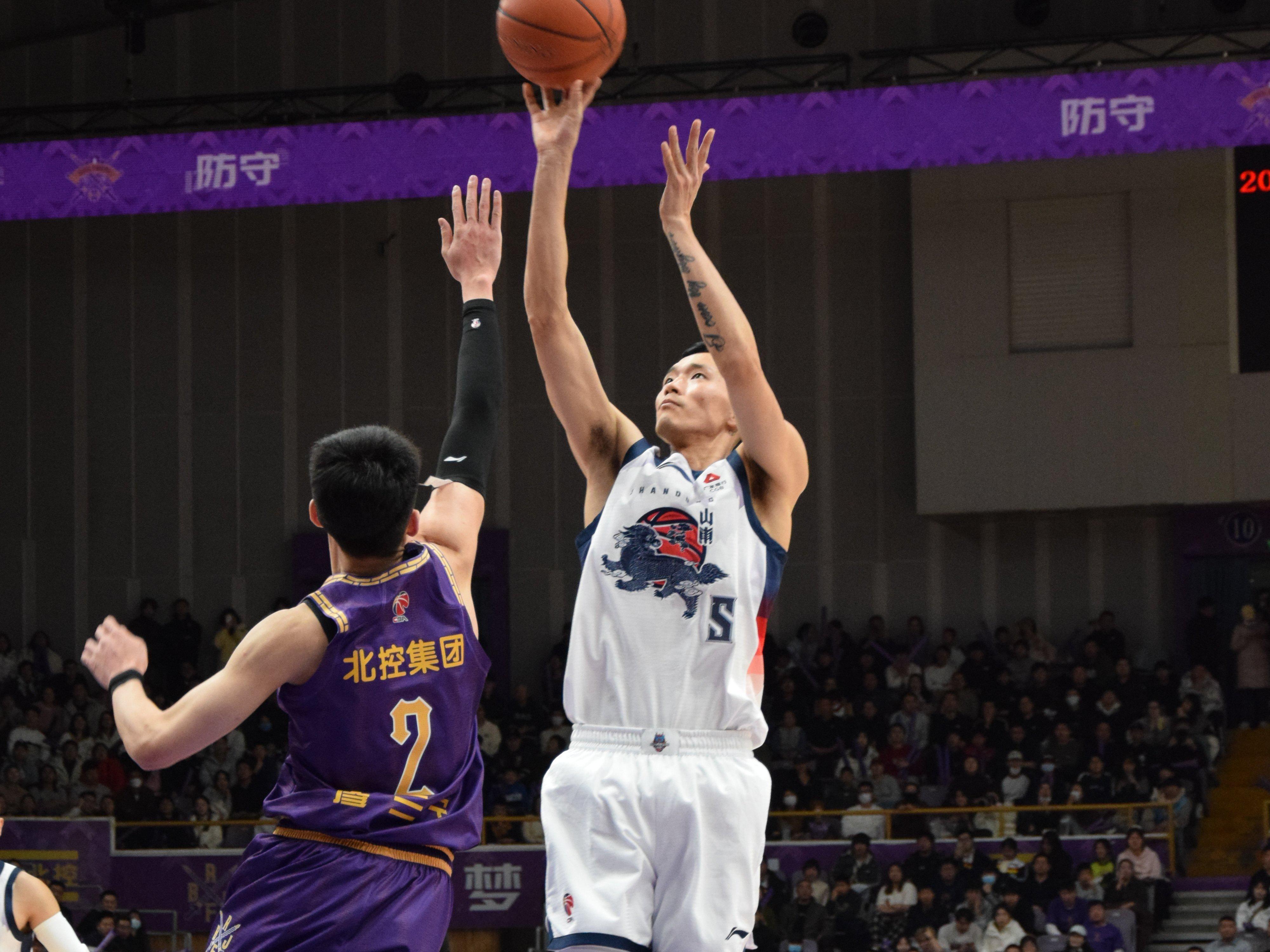 山东男篮客场挑战福建，八大抢断高手正面对决，陈林坚反戈老东家