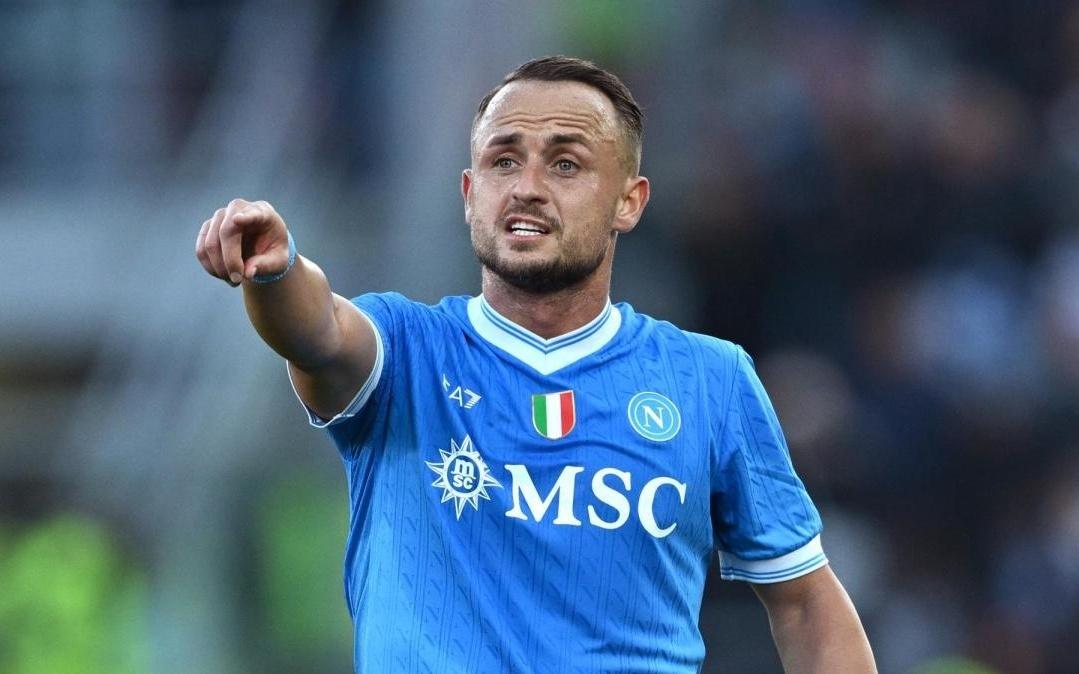 都体：尤文对洛博特卡感兴趣，但他更愿意接受来自国外的报价