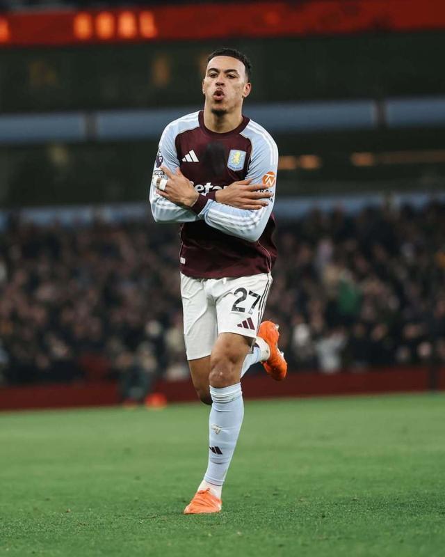 英超罗杰斯独中两元阿斯顿维拉主场胜曼联