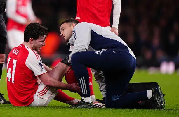 阿森纳太难了！3大中卫集体伤停下轮要踢6连胜的维拉