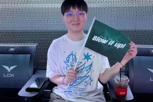 BRO官方晒照：WE中单Karis来到LCK现场为BRO加油