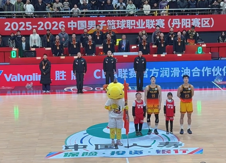 CBA综述：广东三杰得分上双率队3连胜，上海大胜江苏送对手3连败