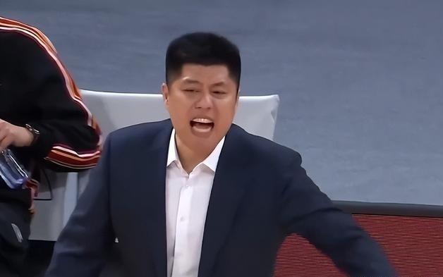 CBA最新排名：广厦7连胜重返榜首山西主场爆冷4连败四川0胜9负