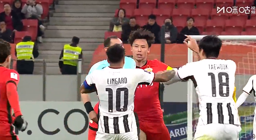 海港勇摘亚冠3个1，中超仨难兄难弟！名记：这让球迷的脸往哪搁啊