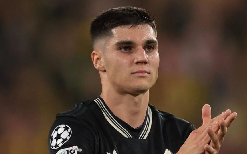 斯基拉：热那亚已经找尤文谈阿季奇，希望租借六个月