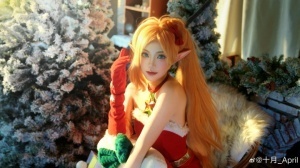 Cos小麋鹿女大学生十月晒照：咱们这个是嘎啦给木恋爱来的！