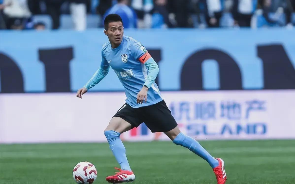 80后中超老将盘点！把青春献给大连足球，绿茵场的坚守者吕鹏！