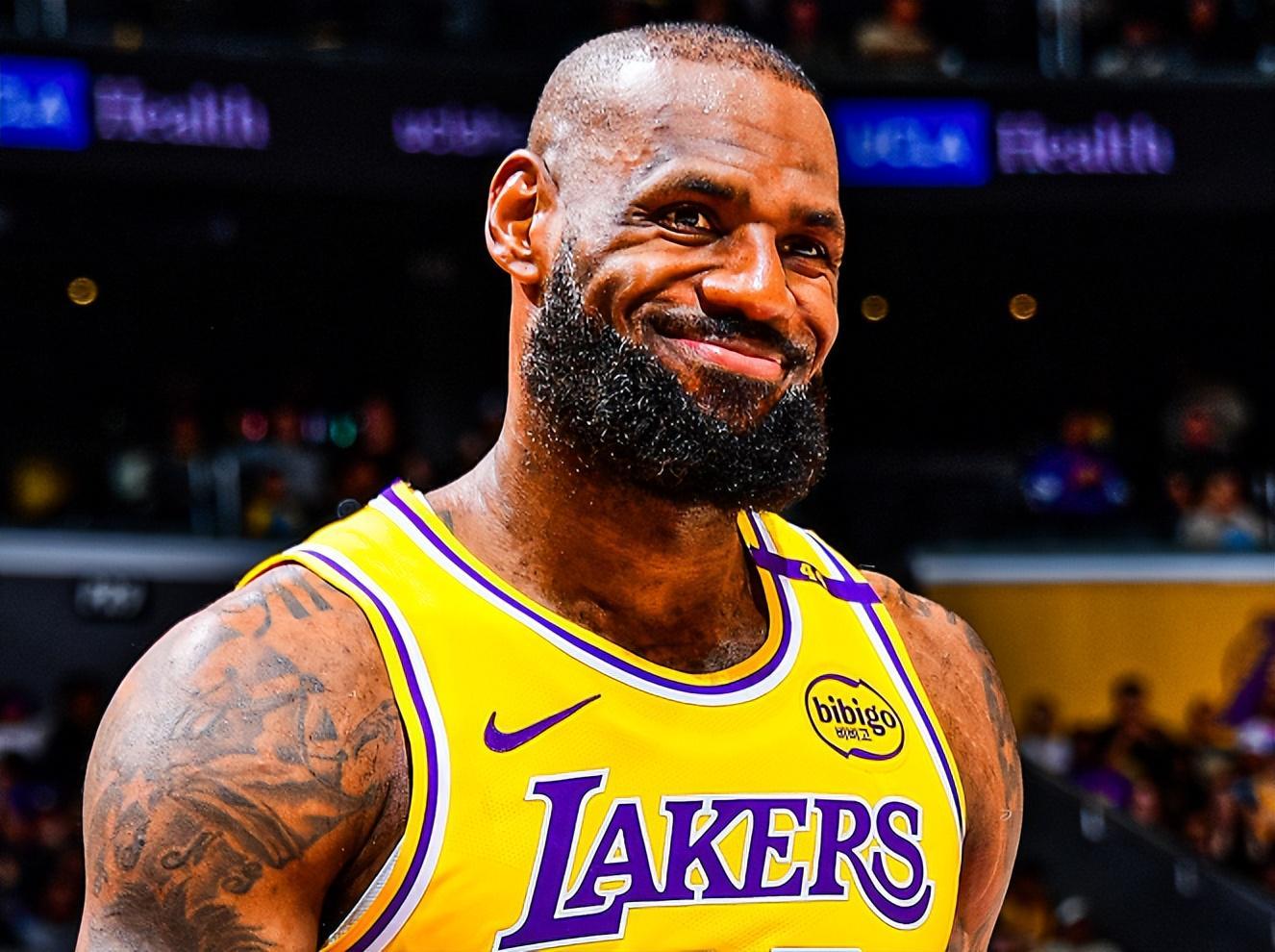 湖人20次失误+22分惨败！康宁汉姆完胜东契奇，老詹表达不满