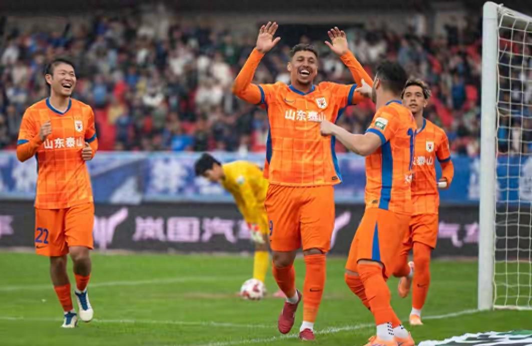 真正的豪门！权威媒体盛赞山东泰山，3项数据均为中超历史第一