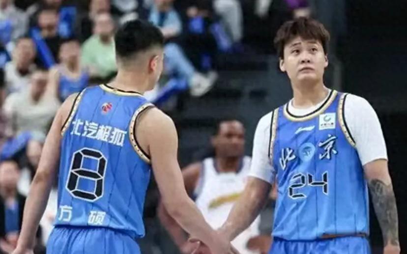 北京首钢两连败赵睿为何缺席，许利民或是在为郭士强背锅