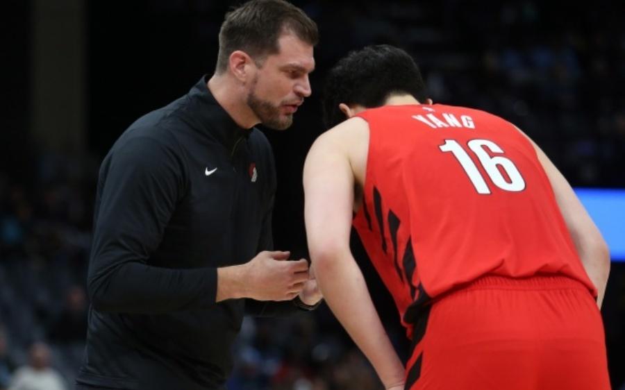 杨瀚森巩固轮换了！投篮5中1，幸好防守合格，卡位积极，够看了！