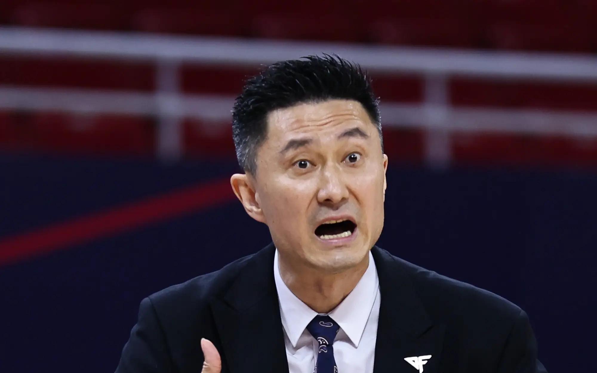 广东今日早报！杜锋深夜摊牌，胡明轩最新伤情，萨姆纳生日快乐