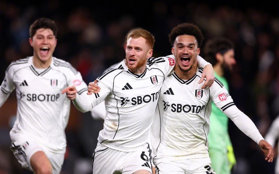 英超神剧情！超刺激3分钟，加克波提前开香槟，里德世界波绝平