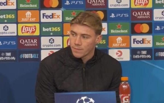 霍伊伦：我能和卢卡库搭档想晋级我们