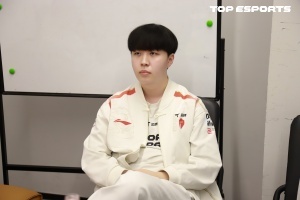 Navi干嘛骗我们？！Kanavi曾在战胜JDG赛后群访中扬言“百分百击败iG”