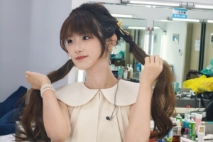 夏安晒照：今天是双马尾憨憨 最近沉迷话梅气泡美式 真的太好喝了