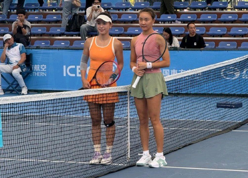 袁悦和王蔷焦点大战因后者伤退告终，遗憾由王欣瑜战王曦雨弥补