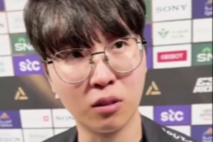 Kiin心中完美选手：个人操作Chovy，游戏理解Faker