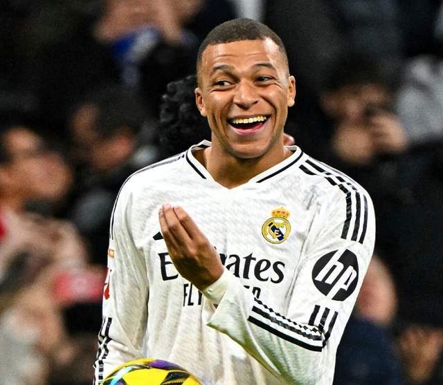 凌晨4点皇马出战：赢球将夺回第1姆巴佩冲纪录3人回归