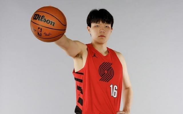 杨瀚森效应！两大潜力新星确定加盟青岛男篮17岁小将目标冲击NBA