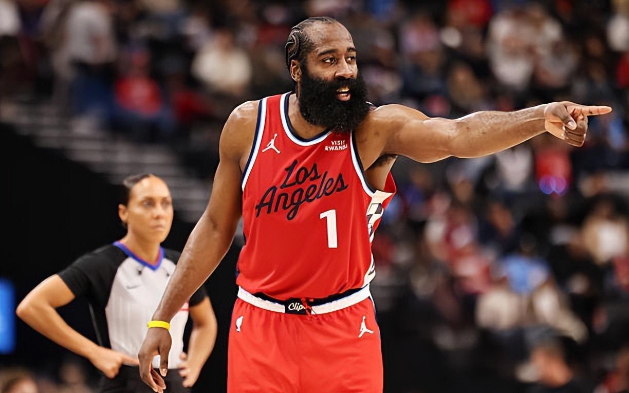 哈登的个人状态其实并不稳定，但快船的战绩却在不断攀升之中