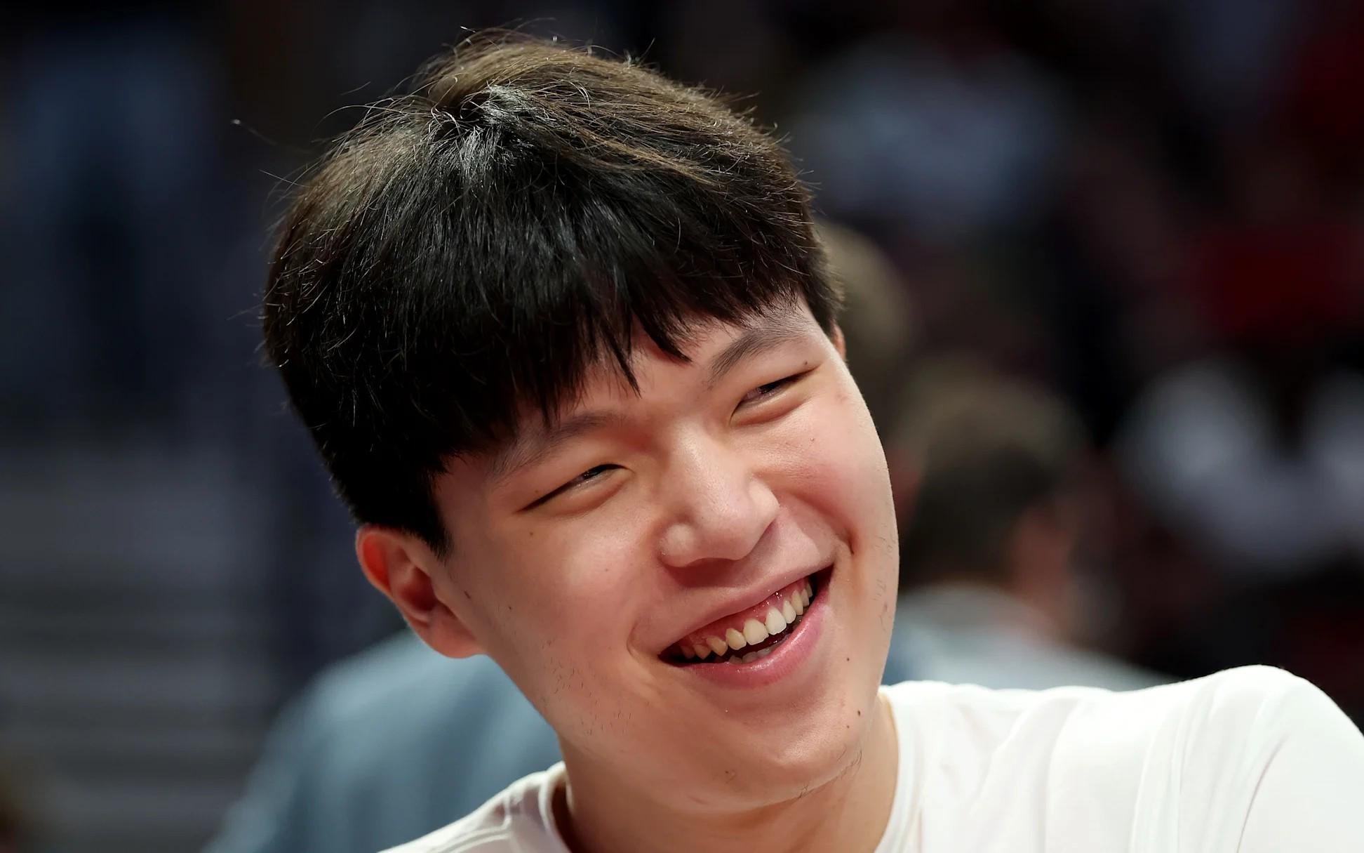 拓媒：杨瀚森打出了本赛季最佳一战，他