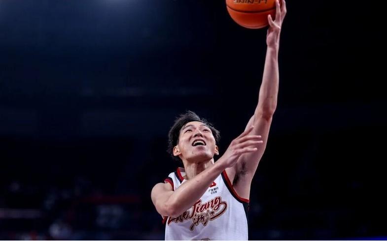 郭艾伦伤停！浙江35分狂胜广州徐昕仅2分陆文博16+4三分