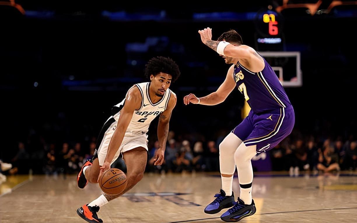 未来巨星！马刺后场新秀已经是球队不可或缺的超级板凳了