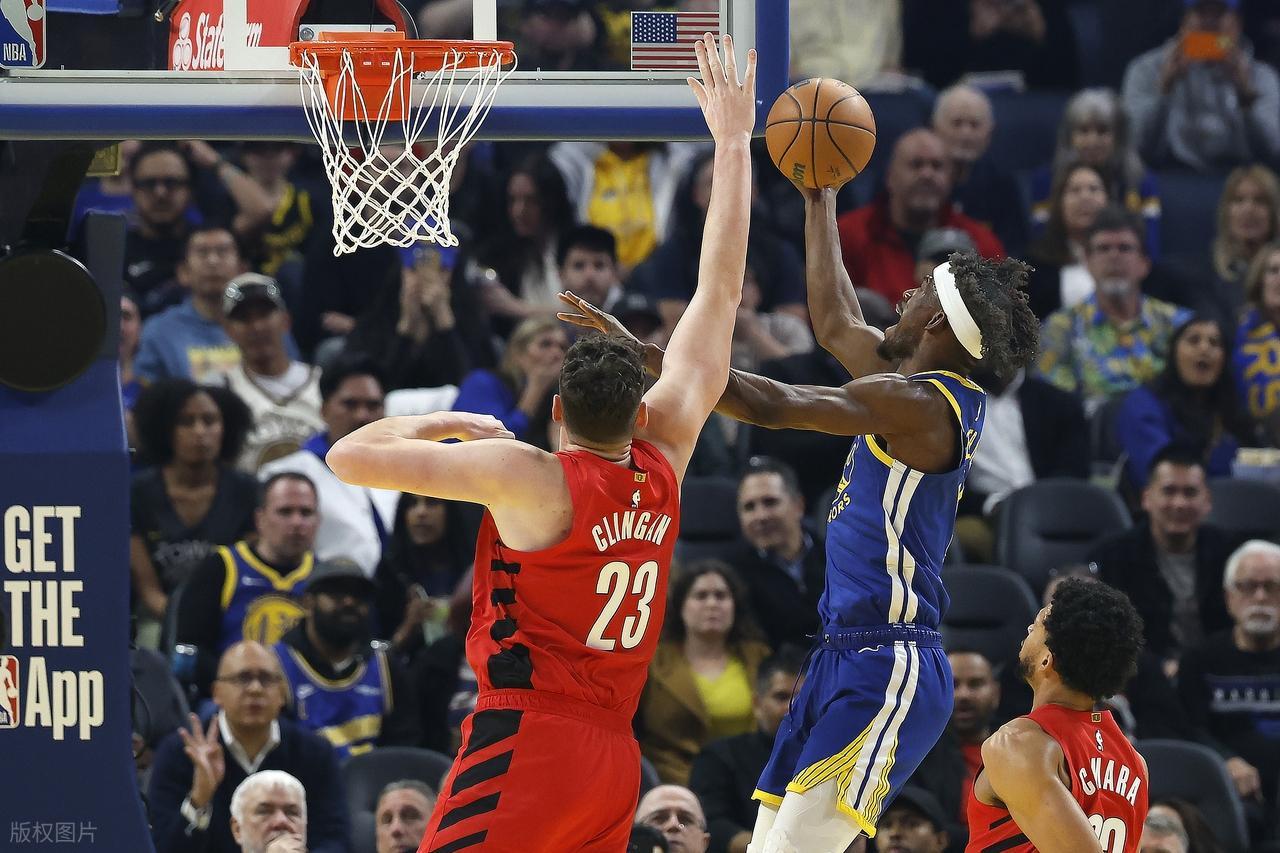 杨瀚森3+2！梅里尔爆发库里11助，勇士胜开拓者，一战看清四现实