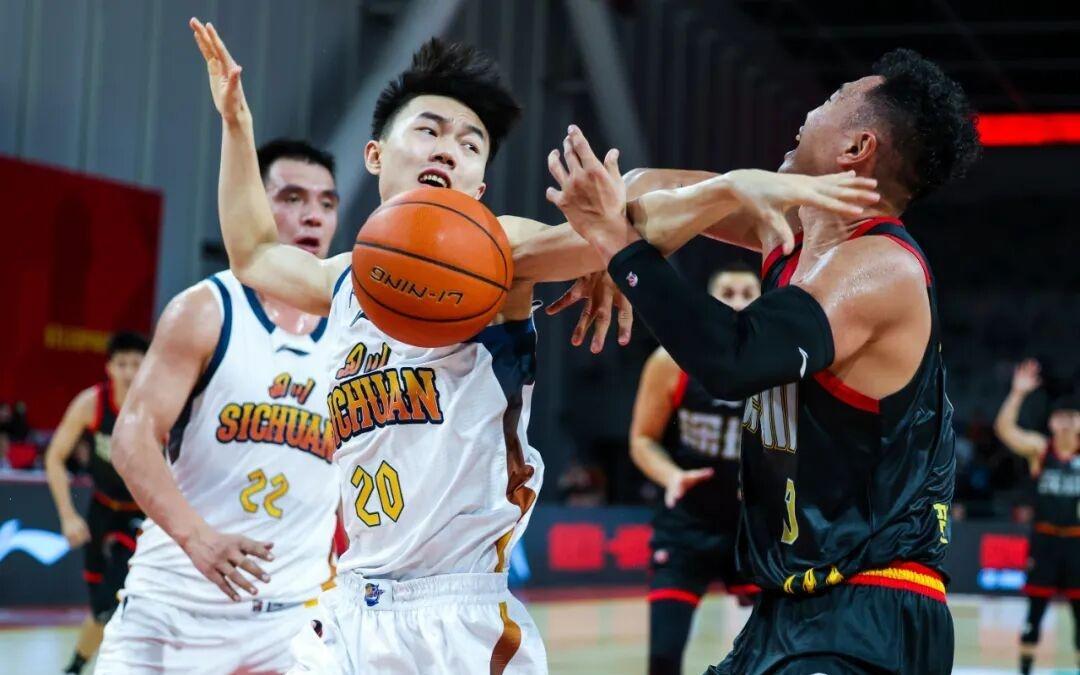 瞰体育2026中国篮球关键词外行的盛宴