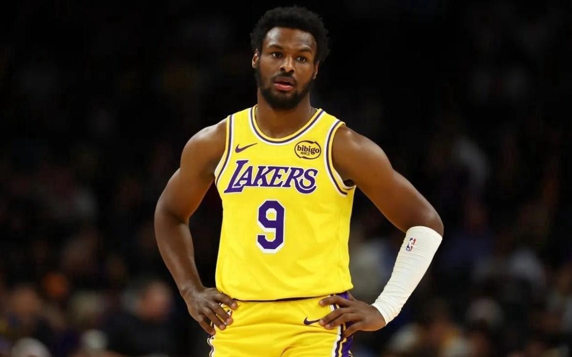 牛掰呀！11投砸出20+5+7+3！布朗尼彻底打嗨