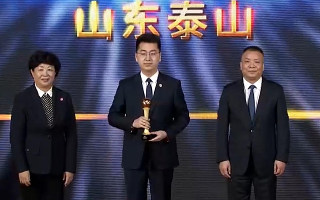 实至名归！瓦科当选中超最佳球员，彭啸当选中乙最佳青年球员