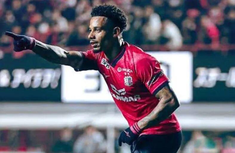 左米神右拉缸！于汉超不续命了申花连薅两大巴西杀手司机打433