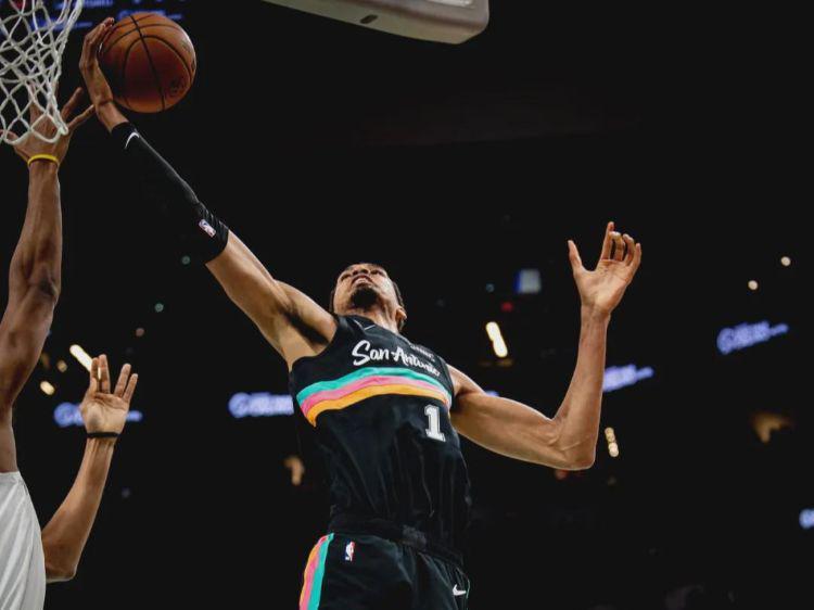 7连败！连续三年横扫！文班亚马克星诞生