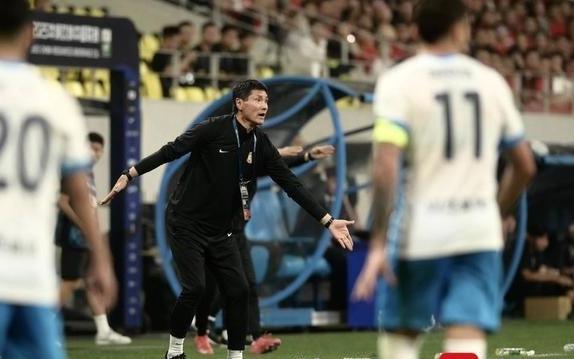 前国脚邵佳一正式执掌中国男足他会带领国足走向何方