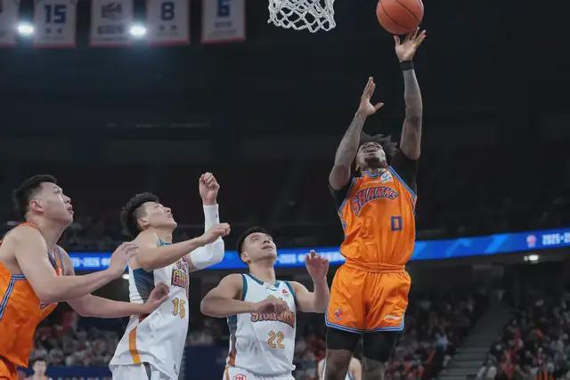 CBA常规赛第7轮：上海久事8852胜四川队