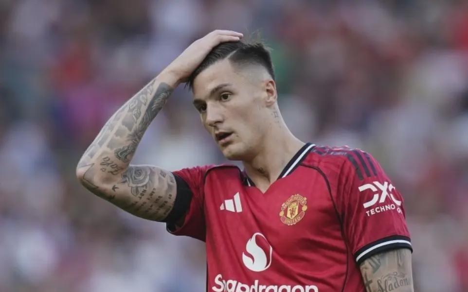 7650万先生9场0球！曼联亿元锋线集体哑火，靠替补奇兵遮羞