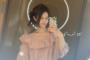 主持小悠晒照：落地西安啦，有没有好吃的油泼面推荐呀