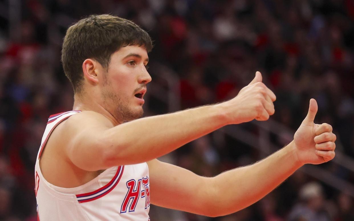 一出一进！火箭人员变动，全新17人阵容出炉，1号位用数量换质量