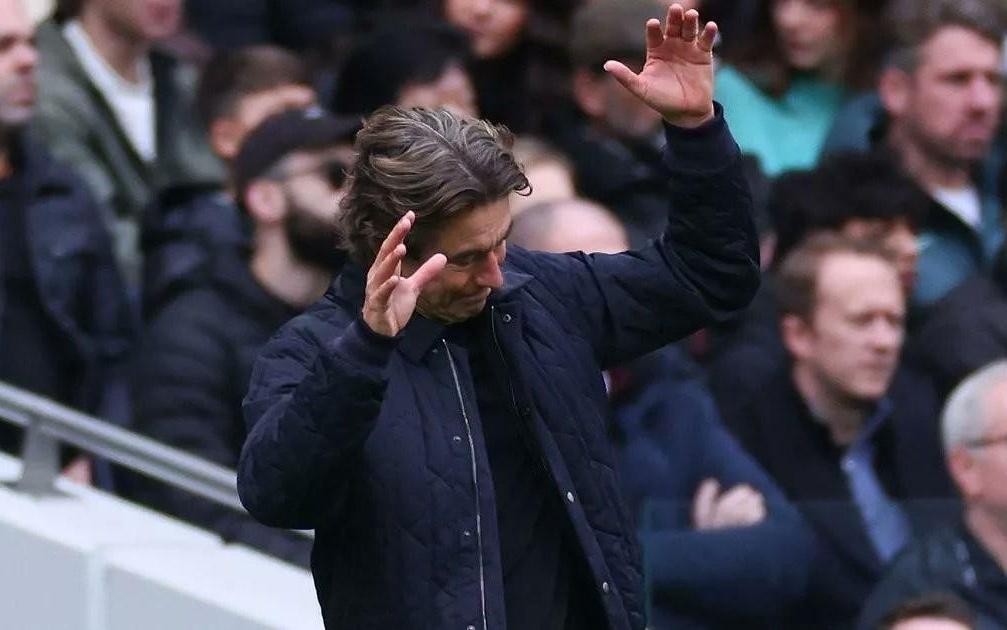 够凑一套首发了，热刺当前伤病名单增加到11人