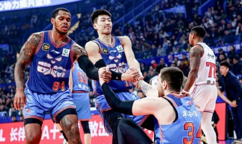 曝四川队欠薪严重，球员超市已开张，广东队捡漏前国青队长