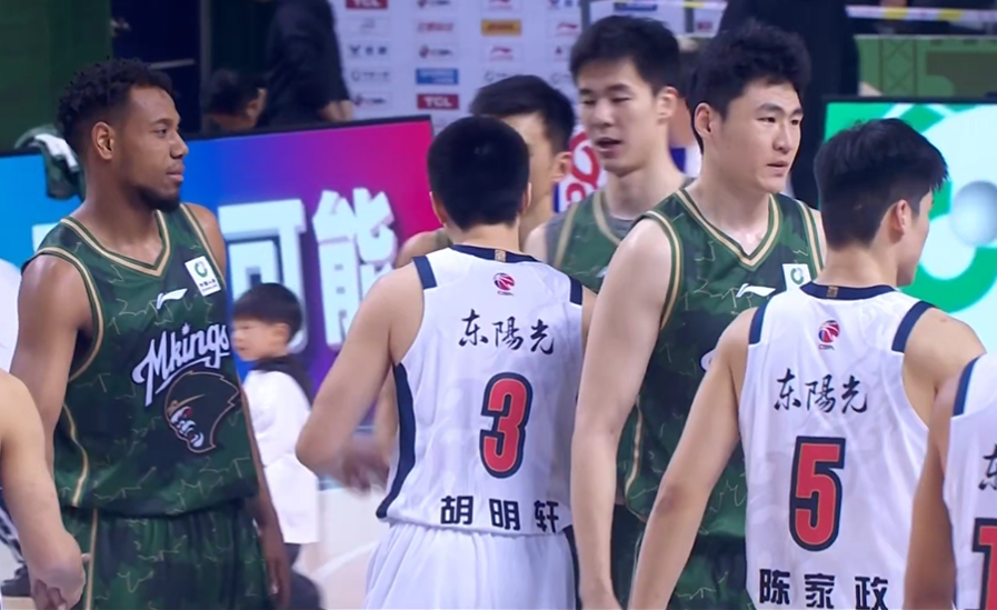 随着广东大胜，北京逆转，辽宁+上海同时翻车，CBA最新积分榜出炉