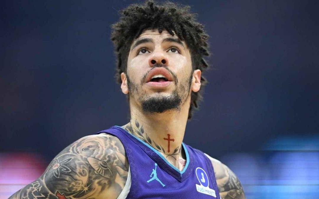 黄蜂队拉梅洛鲍尔超越大卫韦斯利，荣登夏洛特队史助攻榜榜首