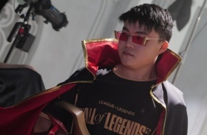 还在炒冷饭Uzi连续数天未上韩服账号，微博热搜Uzi复出莫名空降第五