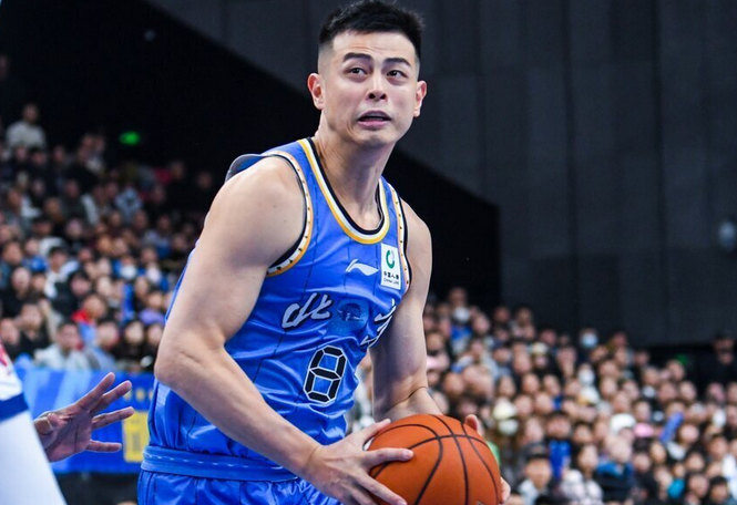 晚节不保！正面数据全挂0+2失误4犯，球迷：你还是老实打潜力赛吧