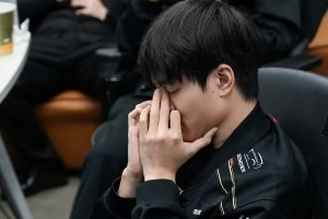 网上爆料：JDG骑士之路将换掉Xun从涅槃组找新打野！LNG踢掉赛训工作人员