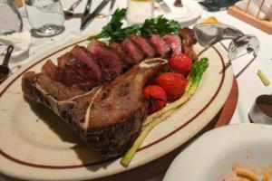 Bin请BLG全员吃大餐：奢侈M3牛排M5和牛，几个人至少吃了5000多