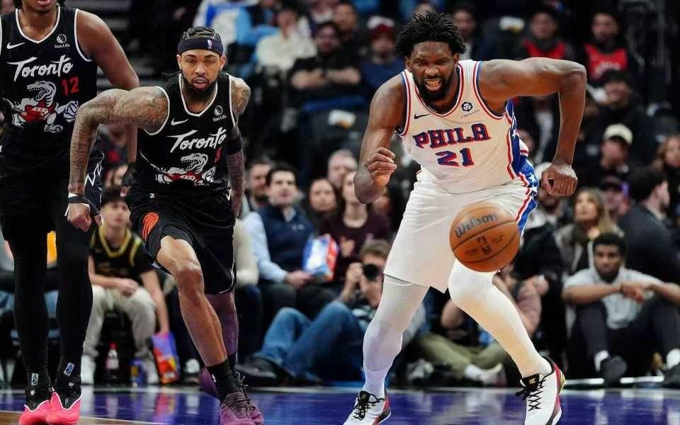 最多领先33分！恩比德27+8+7失误76人轻取猛龙马克西33分