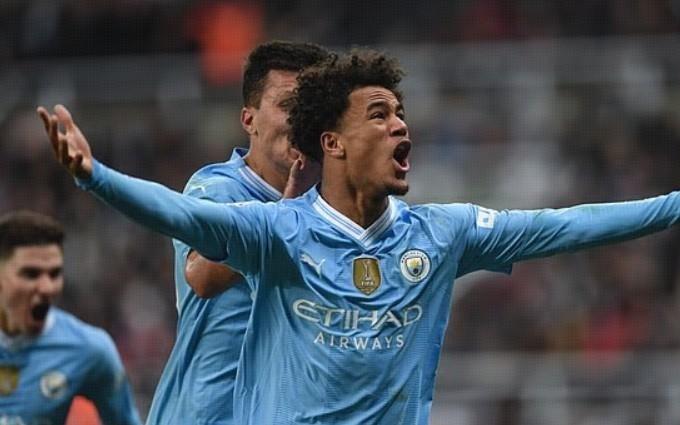 邮报：多特有意3000万镑先租后买鲍勃，马竞等队也在关注