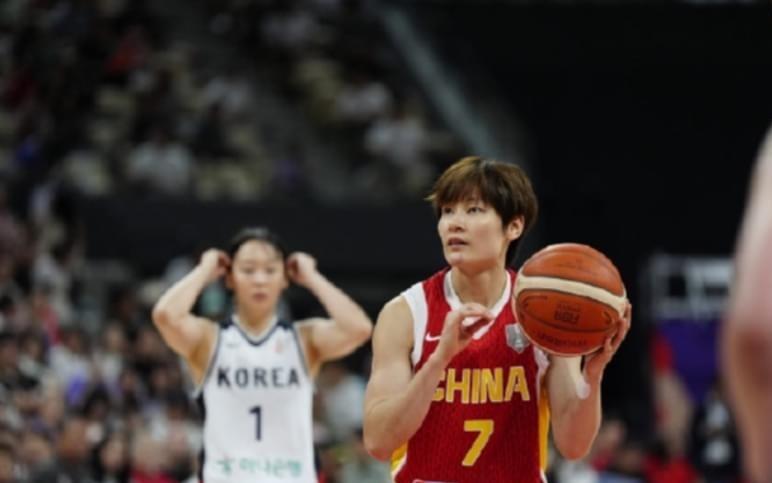 86比54狂胜32分！女篮霸主豪取14连胜：黄思静轮休杨力维4分！